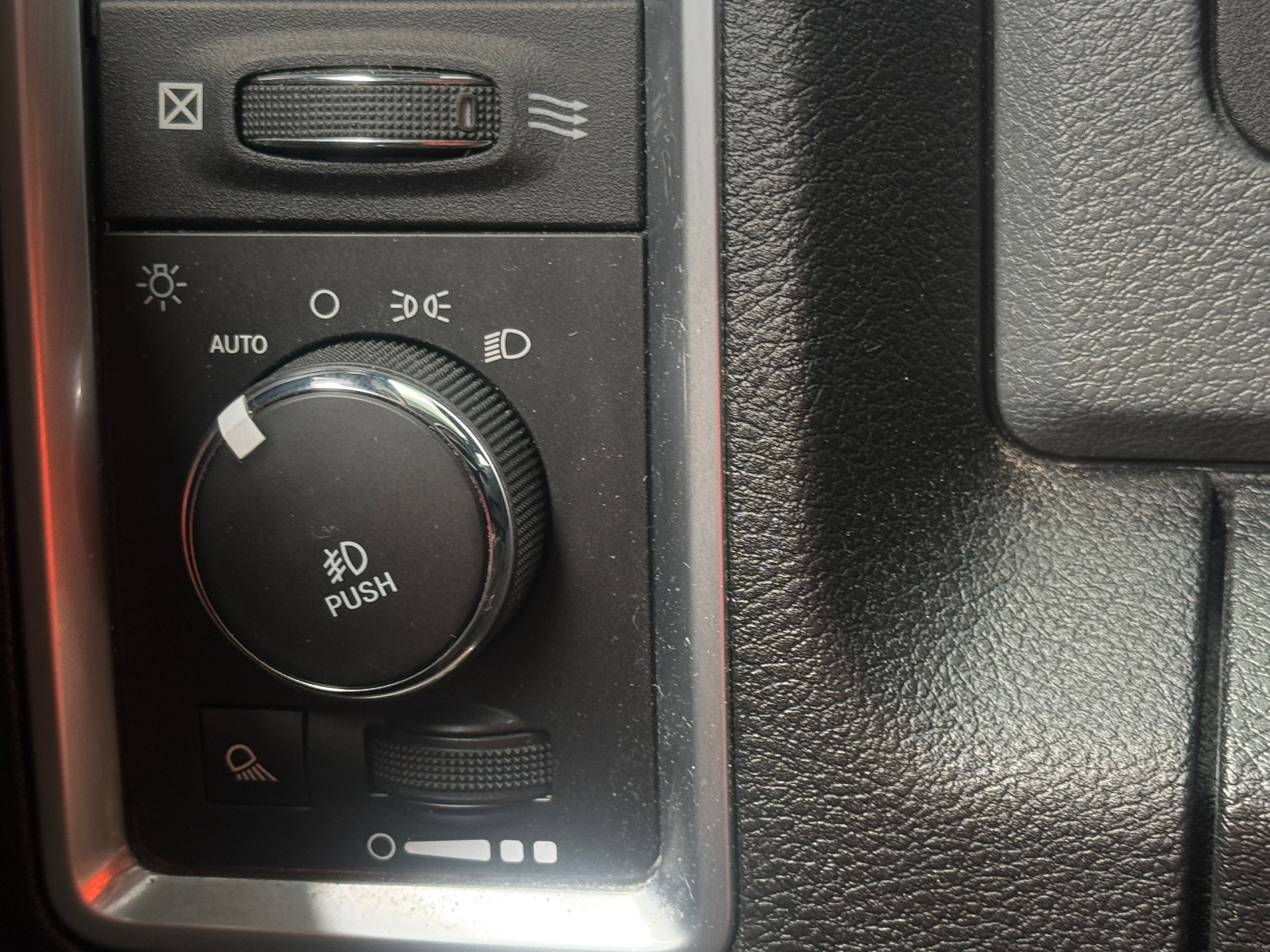 ram ram 1500 pickup 2018 1C6RR7GG1JS206854 image ram ram 1500 pickup 2018 1C6RR7GG1JS206854 image